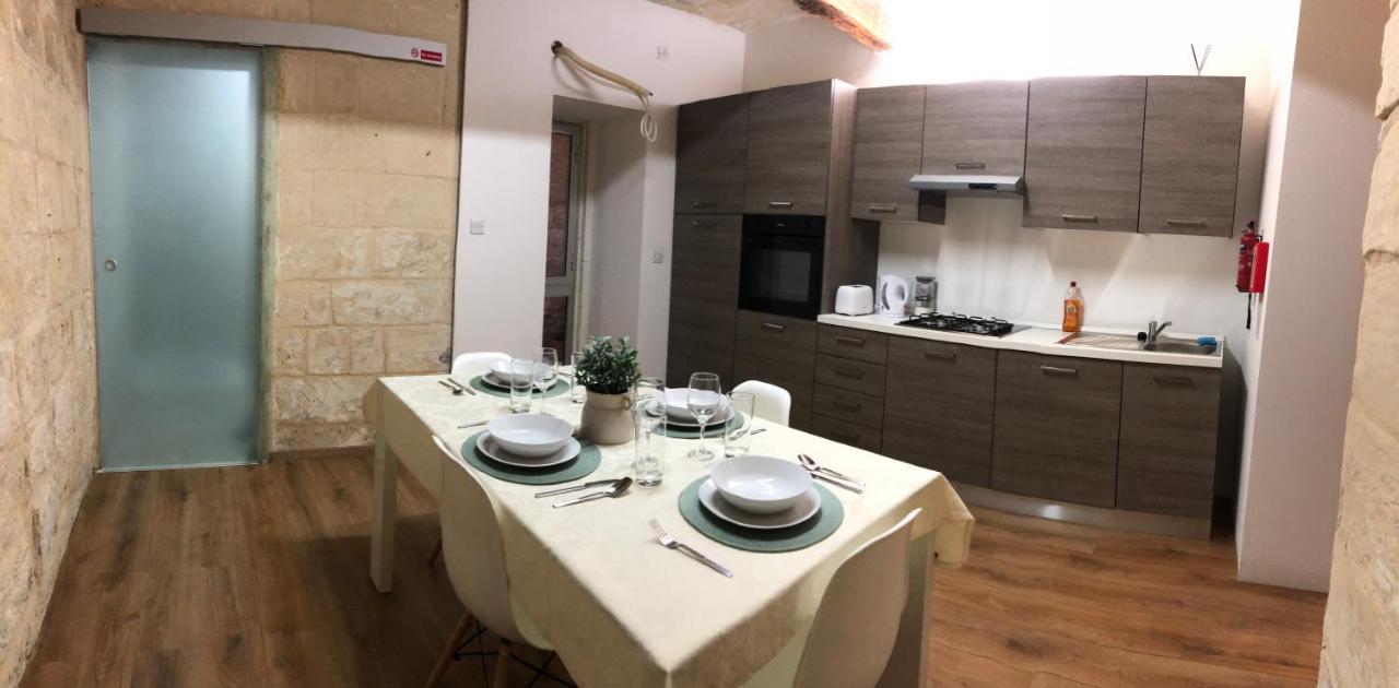 Ferienwohnung Floriana Cosy Townhouse Exterior foto